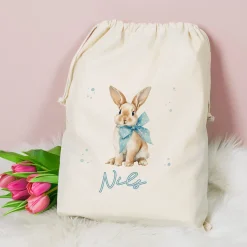 Personalisierter Geschenksack zu Ostern mit Name | Stoffbeutel mit Hasenmotiv und Kordel in 3 Größen