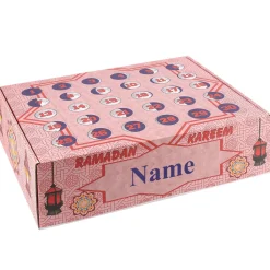 Personalisierter Kalender zum Ramadan bedruckt mit Laternen, Blumenornamenten und Mondphasen