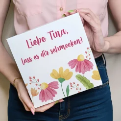 Personalisierter Kuchen mit Wunschtext & Blumenmotiv | Geschenk für Geburtstag, Ostern & Muttertag