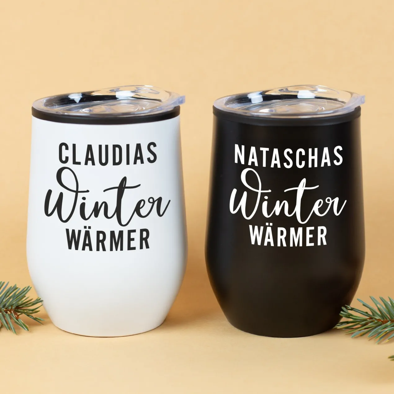 Personalisierter Thermobecher mit Name und Winterwärmer-Motiv in 2 Farben | Geschenk zu Weihnachten