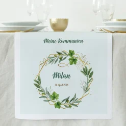 Personalisierter Tischläufer Taufe, Kommunion, Konfirmation oder Firmung mit Blätterkranz & Fischmotiv