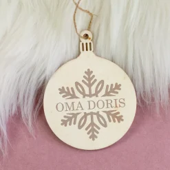 Personalisierter Weihnachtsbaumanhänger aus Holz mit Name und Schneeflocke-Motiv | Christbaumschmuck