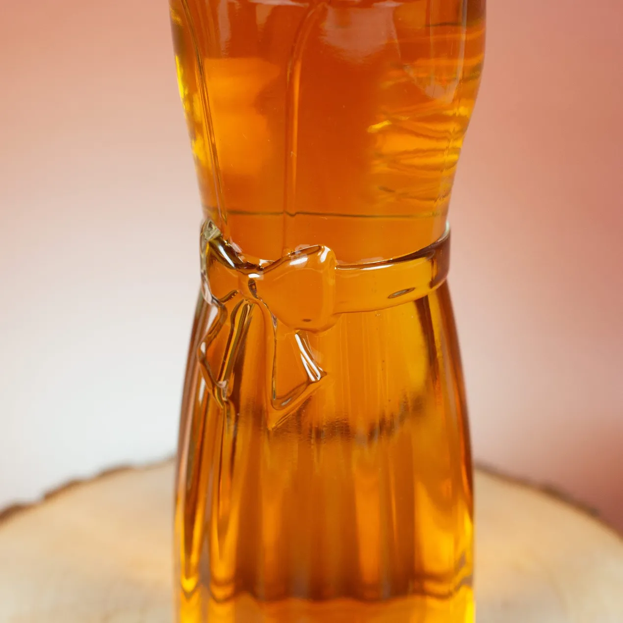 Personalisiertes Bierglas im Design einer Lederhose oder Dirndl mit Name | Oans, zwoa, gsuffa!
