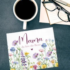 Personalisiertes Brillenputztuch für Mama mit Blumen & Herzmotiv | Geschenk zum Muttertag mit Wunschtext