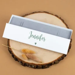 Personalisierte Schmuckverpackung mit Name & Herzsymbol | Geschenkbox für Armbänder mit Farbauswahl