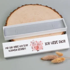 Personalisierte Schmuckverpackung mit Wunschtext 'Schwein gehabt' | Witzige Geschenkbox für Paare