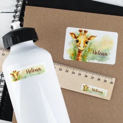 Personalisierte Schulaufkleber mit Name & Giraffen Motiv | 100-teiliges Set für Jungen und Mädchen
