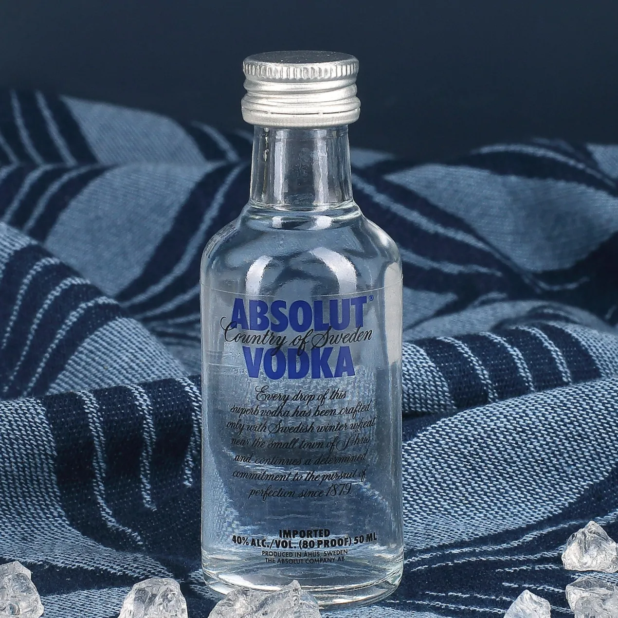 Personalisiertes Geschenkset mit Absolut Vodka, graviertem Glas, Untersetzer & Geschenkbox | Vodkahontas