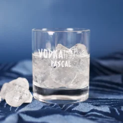 Personalisiertes Geschenkset mit Absolut Vodka, graviertem Glas, Untersetzer & Geschenkbox | Vodkahontas