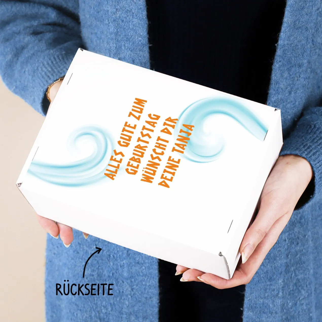 Personalisiertes Geschenkset mit Absolut Vodka, graviertem Glas, Untersetzer & Geschenkbox | Vodkahontas