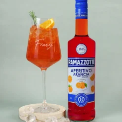 Personalisiertes Geschenkset 'Auf dich!' mit Ramazzotti alkoholfrei, Aperitif-Glas & Geschenkbox