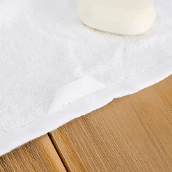 Personalisiertes Handtuch in weiß bestickt mit orientalischem Motiv & Name | Geschenk zum Ramadan
