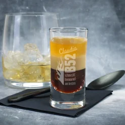 Personalisiertes Schnapsglas mit B52-Motiv und Wunschnamen