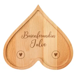 Personalisiertes Servierbrett 'Busenfreundin' aus Holz in Herzform | Geschenk für die beste Freundin