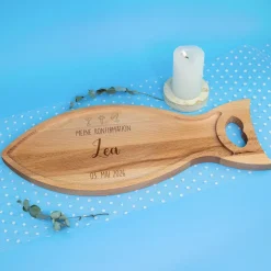 Personalisiertes Servierbrett in Fischform 'Ichthys' aus Holz zur Taufe, Kommunion & Konfirmation
