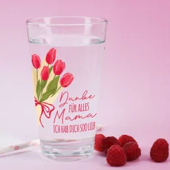 Personalisiertes Trinkglas für Mama | Leonardo Glas mit Tulpen als Muttertagsgeschenk