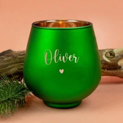Personalisiertes Windlicht zu Weihnachten graviert mit Name & Herzmotiv in Rot oder Grün