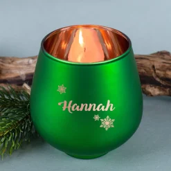 Personalisiertes Windlicht zu Weihnachten graviert mit Name & Schneeflockenmotiv in Rot oder Grün
