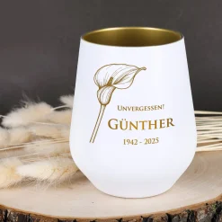 Personalisiertes Windlicht als Trauerkerze mit Gravur und Calla-Motiv | Weiß & Schwarz