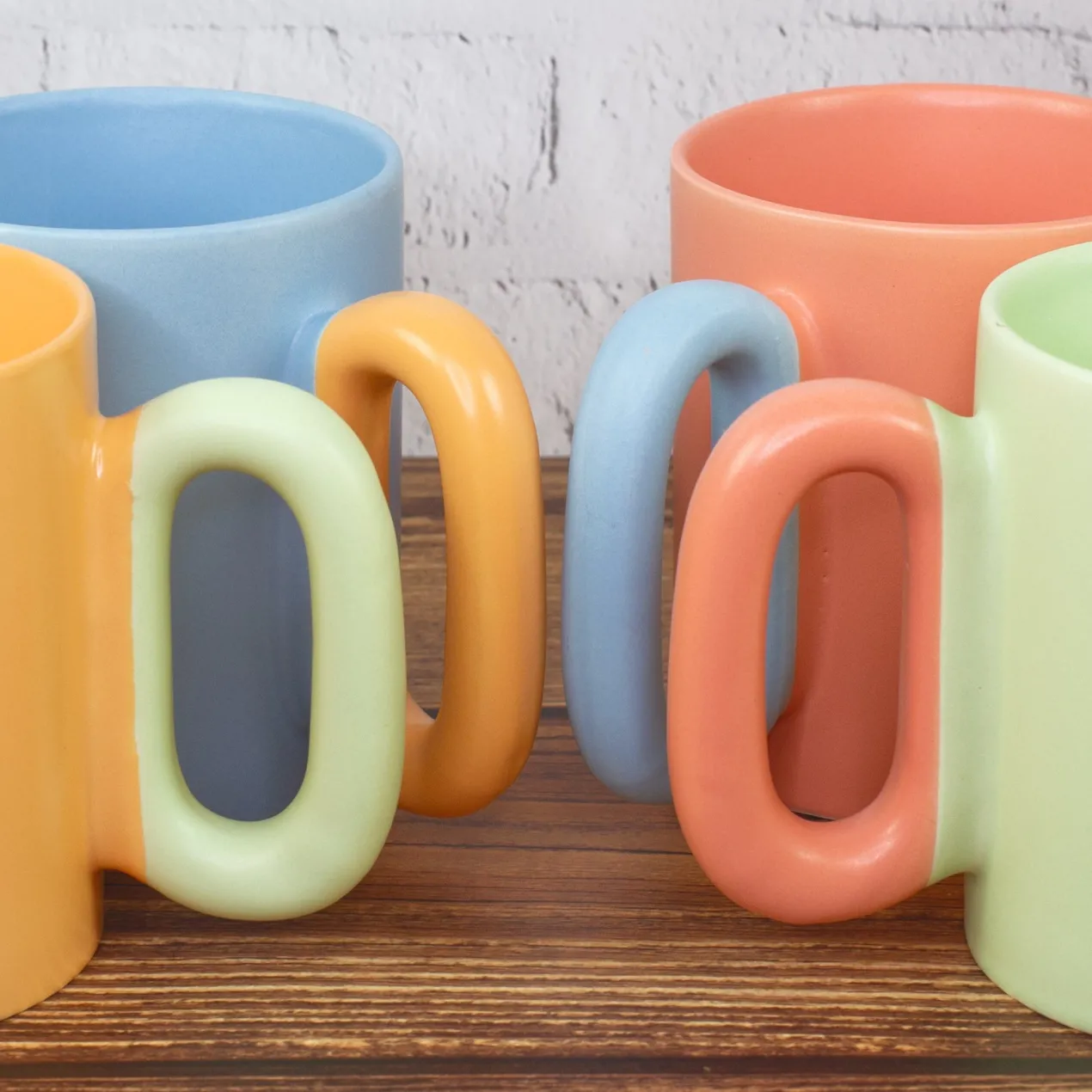 Personalisierte Tasse mit Blume & Initiale | Bunter Porzellan Kaffeebecher von Ritzenhoff & Breker