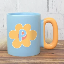 Personalisierte Tasse mit Blume & Initiale | Bunter Porzellan Kaffeebecher von Ritzenhoff & Breker