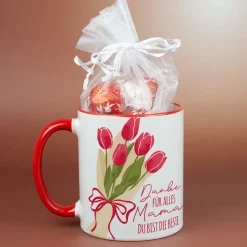 Personalisierte Tasse zum Muttertag mit Tulpen Motiv | Keramiktasse als Geschenk für Mama