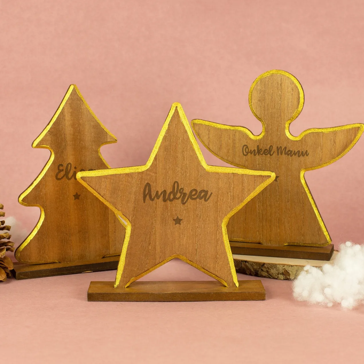 Personalisierte Weihnachtsfigur aus Holz mit Gravur & Goldrand | Stern, Engel oder Tannenbaum