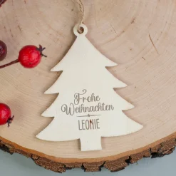 Personalisierte Weihnachtsanhänger aus Holz mit Name in 4 Formen | Christbaumschmuck & Geschenkanhänger