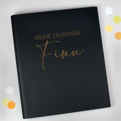 Personalisierte Zeugnismappe aus Leinen graviert mit Name und Farbauswahl | Geschenk für Schüler