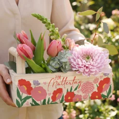 Pflanzkorb aus Holz zum Muttertag mit Blumenmotiv | Geschenkverpackung & Pflanzkiste in 3 Varianten