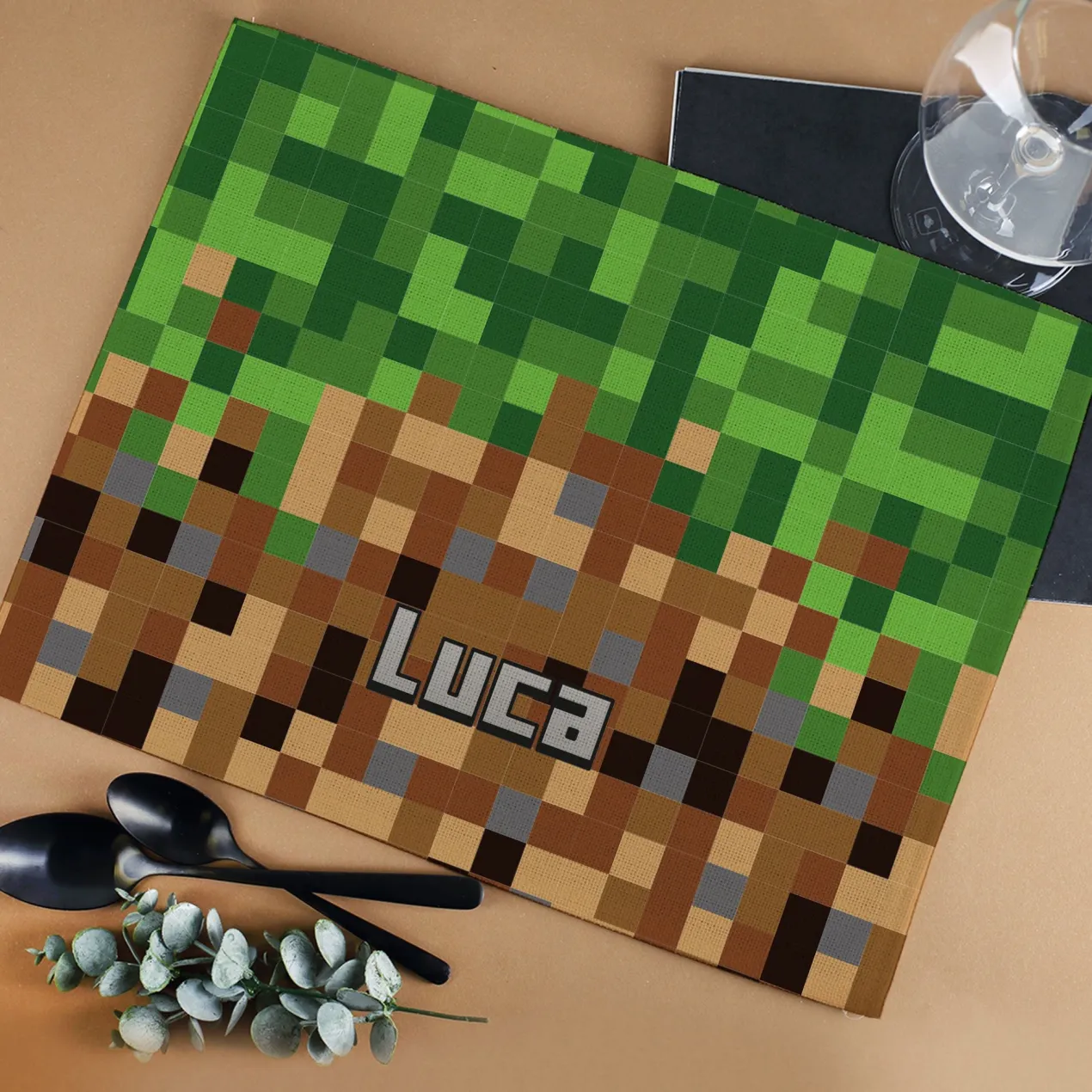 Platzdeckchen aus Stoff im Pixel-Art-Design mit Name personalisiert für Kinder und Gamer