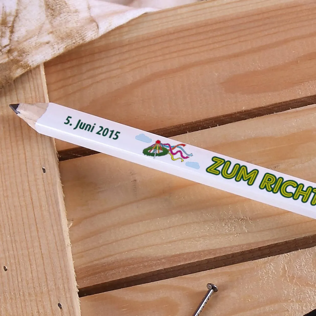 Richtfest-Bleistift mit Namen und Datum