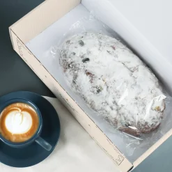 Rosinenstollen nach Thüringer Rezeptur in festlicher Geschenkbox mit Name & Wunschtext, 1000g