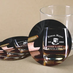 Runde Untersetzer mit Whiskymotiv, Wunschname und Geburtsjahr (4er Set)