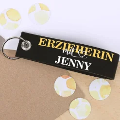 Schlüsselanhänger aus Filz - Erzieherin mit Herz - mit Namensaufdruck