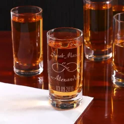 Schnapsglas zur Hochzeit mit Gravur unendliche Liebe, Namen und Datum