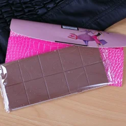 Schokolade in der Clutch - ein beliebtes Geschenk für Frauen