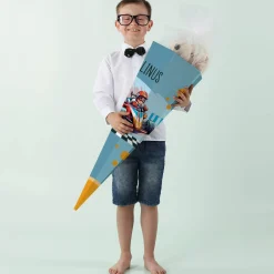 Schultüte mit coolem Rennautomotiv und Wunschname