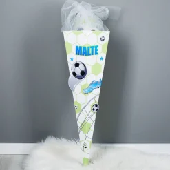 Schultüte mit 3D-Fußballmotiv und Name