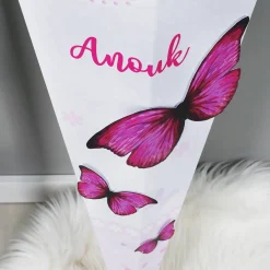 Schultüte mit 3D Schmetterlingen und Name
