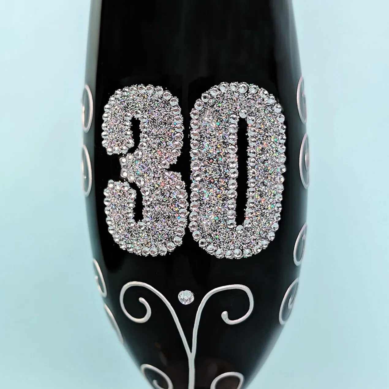 Schwarzes Sektglas mit Glitzerzahl für runde Geburtstage & Jubiläum
