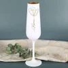Sektglas mit Line Art Blume und Namensgravur im Blütenstiel