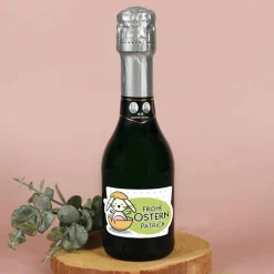 Sekt zu Ostern mit niedlichem Osterhasen und Wunschname | Geldermann Flaschengärung