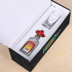 Sierra Tequila Geschenkset mit Miniatur-Flasche und graviertem Glas