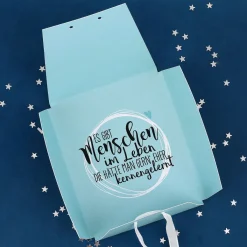 Silbernes Armband mit Sternanhänger für die Freundin in personalisierter Verpackung