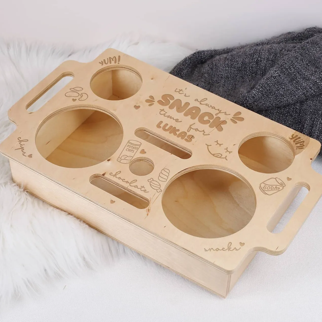 Snackbar "It's always snack time" aus Holz mit Personalisierung