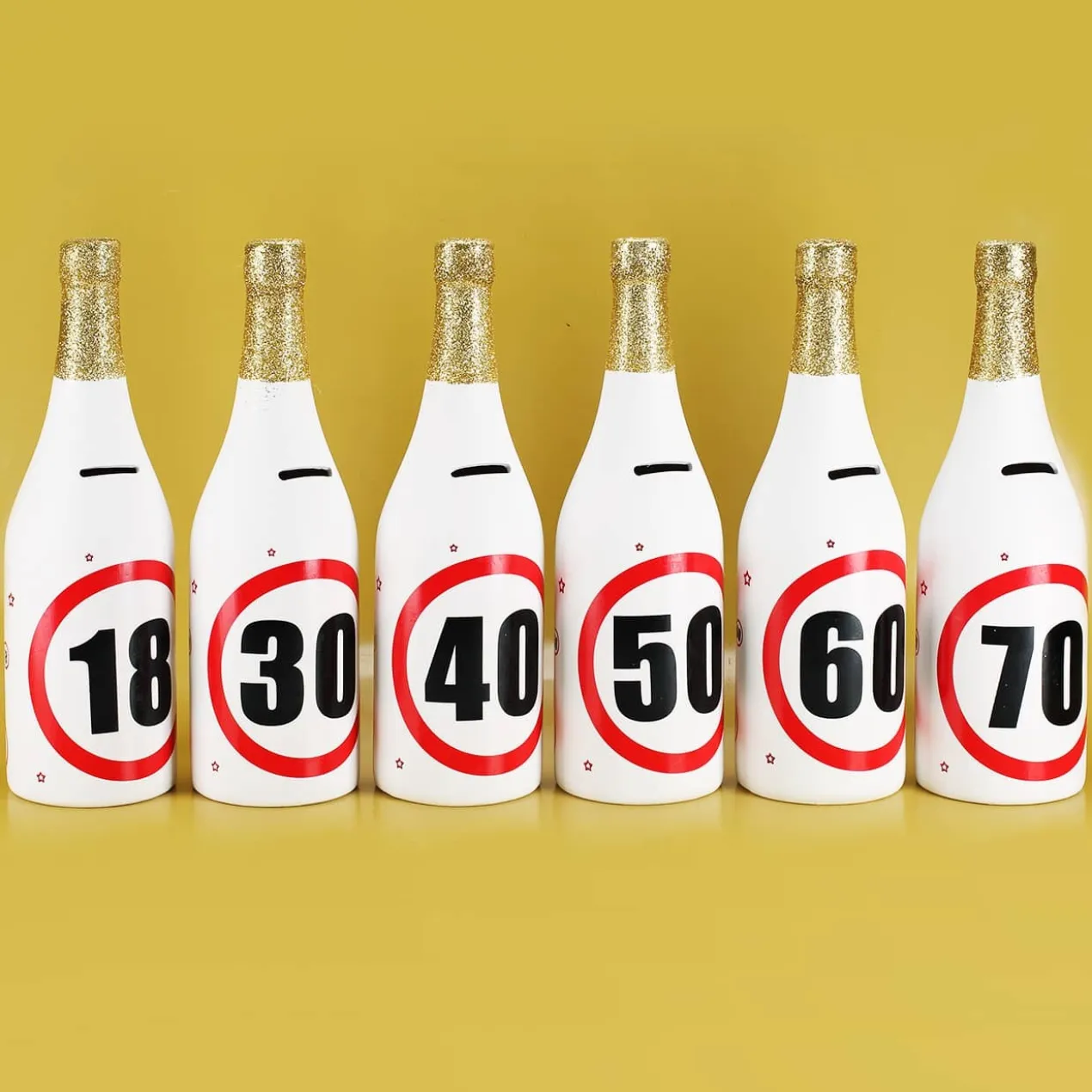 Spar-Flasche mit Verkehrszeichenmotiv mit verschiedenen Zahlen