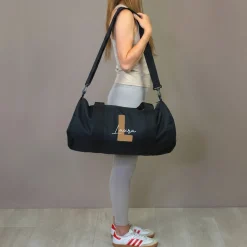 Sporttasche mit Name & Initiale personalisiert als Geschenk | Reisetasche für Freizeit & Sport