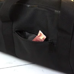 Sporttasche personalisiert mit Name & Wunschtext | Reisetasche & Duffle Bag als Geschenk in 2 Größen