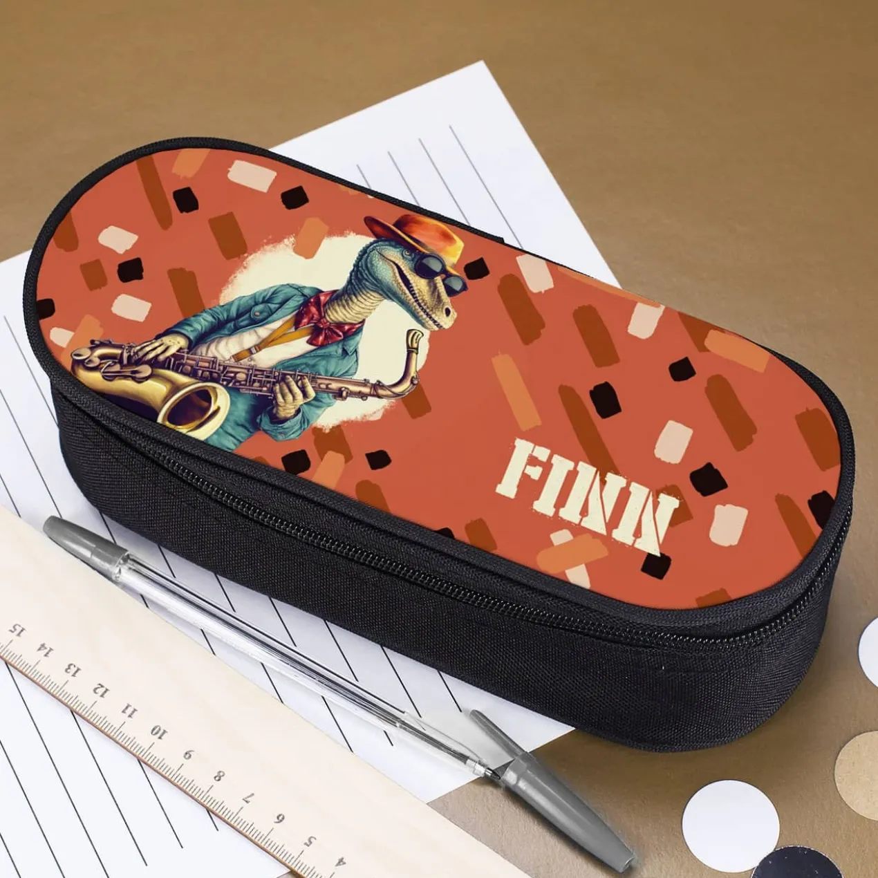 Stiftebox mit coolen Dinosauriern und Name